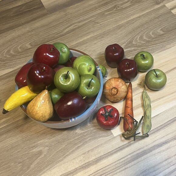 Vtg Fake Fruits And Vegetables 28 Pieces Lifelike Artificial Home Decor - Picture 1 of 4